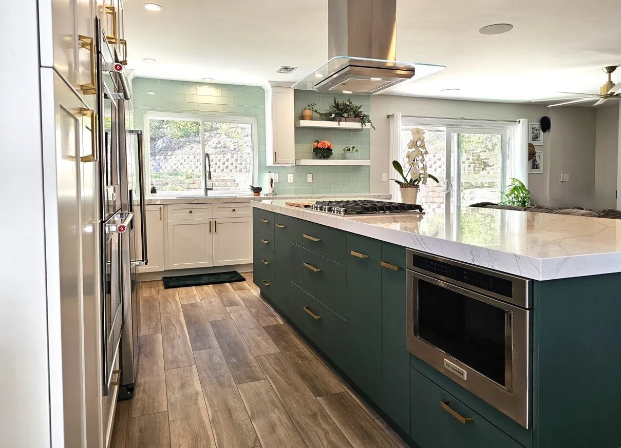 MVW General Contractors — Emerald Island Kitchen