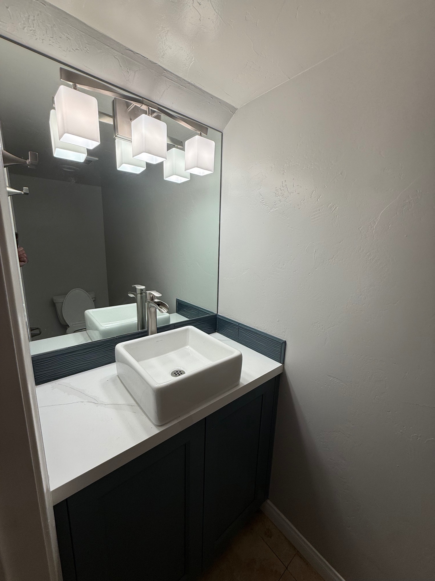 MVW General Contractors — Modern Vanity